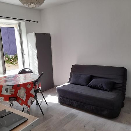 Promo F2 Wifi Courseulles Sur Mer Exterior photo
